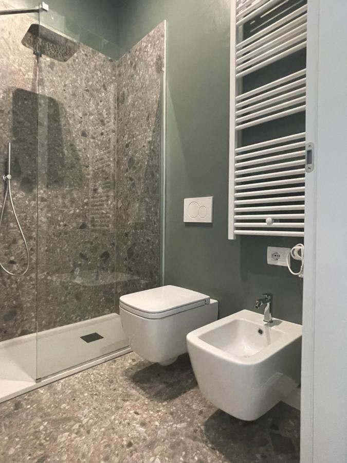 Bilocale Di Prestigio: Milano Centro Apartment Luaran gambar